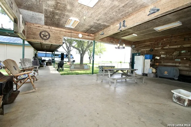 15122 TRAWALTER RD Atascosa, TX 78002