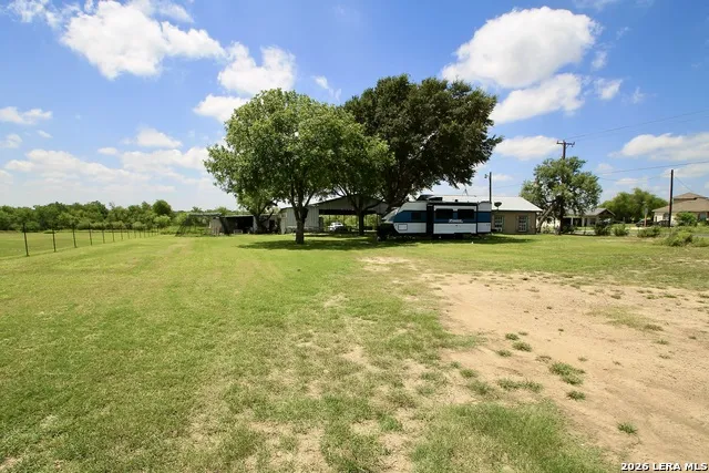 15122 TRAWALTER RD Atascosa, TX 78002