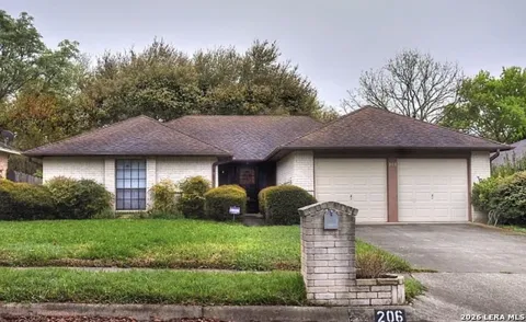 206 High Oak