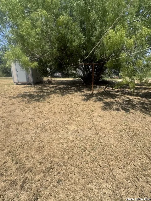 1713 S Pecan Pearsall, TX 78061