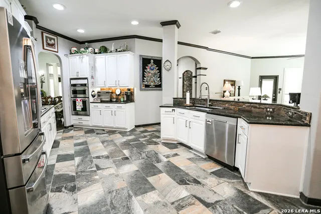 13702 FRENCH PARK Helotes, TX 78023