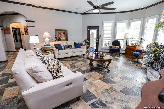 13702 FRENCH PARK Helotes, TX 78023