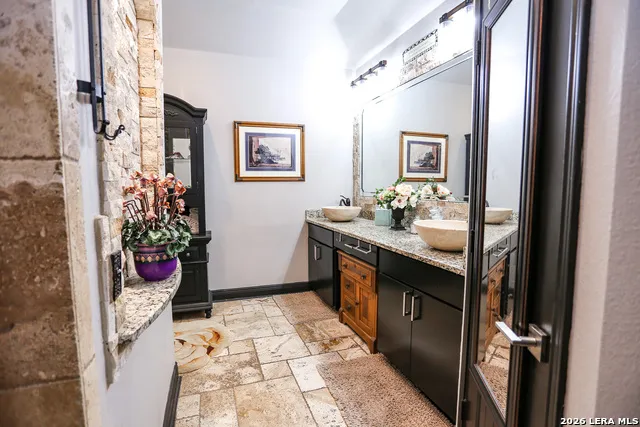 13702 FRENCH PARK Helotes, TX 78023