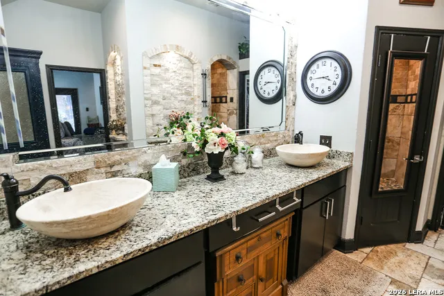 13702 FRENCH PARK Helotes, TX 78023