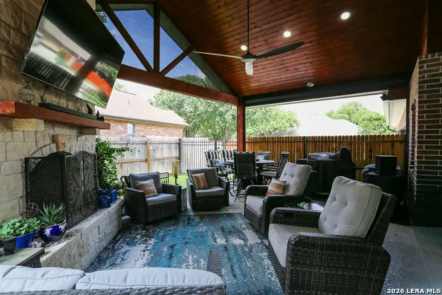 13702 FRENCH PARK Helotes, TX 78023