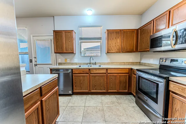 10311 Lateleaf Oak San Antonio, TX 78223