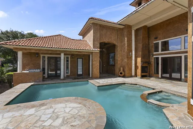 1426 WHISPER MTN San Antonio, TX 78258
