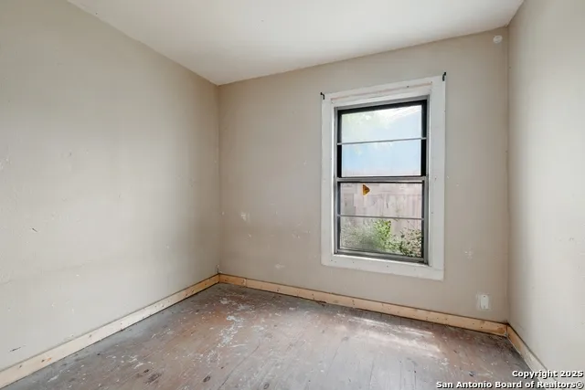 723 Larry San Antonio, TX 78202
