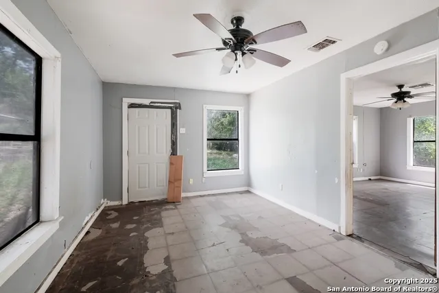 723 Larry San Antonio, TX 78202