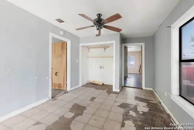 723 Larry San Antonio, TX 78202