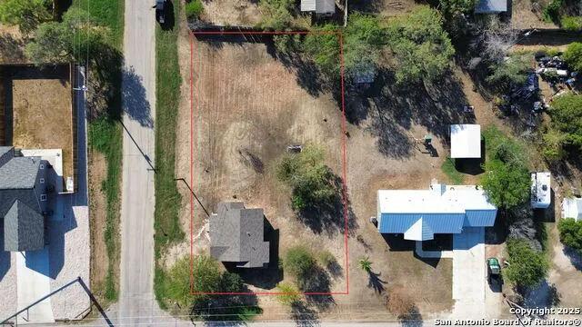 2016 Brown Jourdanton, TX 78026