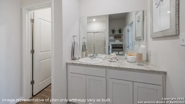 5806 Calville Blanc San Antonio, TX 78252