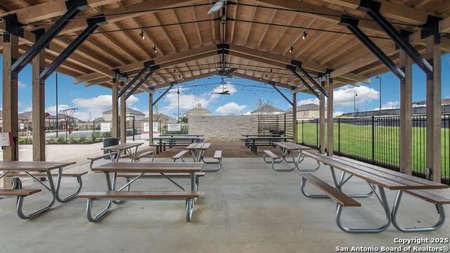 5806 Calville Blanc San Antonio, TX 78252