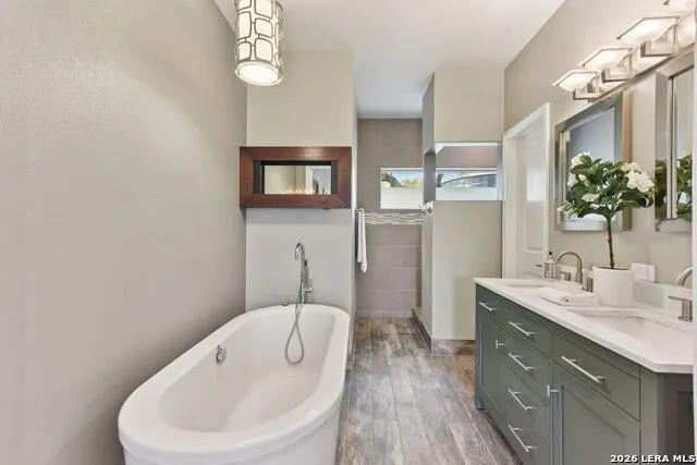 471 TURKEY DR Dripping Springs, TX 78620