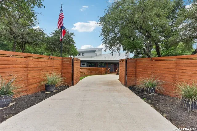 471 TURKEY DR Dripping Springs, TX 78620
