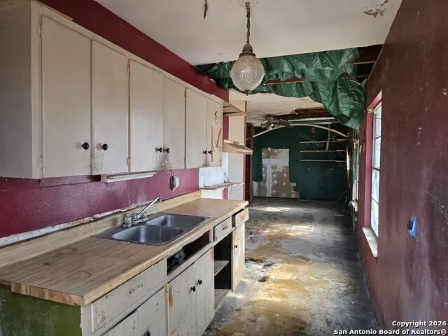 3111 Kiowa San Antonio, TX 78211