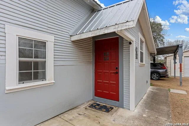 248 Travis St Kerrville, TX 78028
