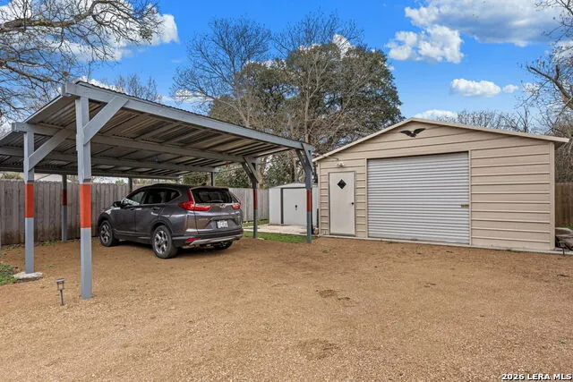 248 Travis St Kerrville, TX 78028