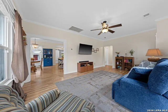 248 Travis St Kerrville, TX 78028