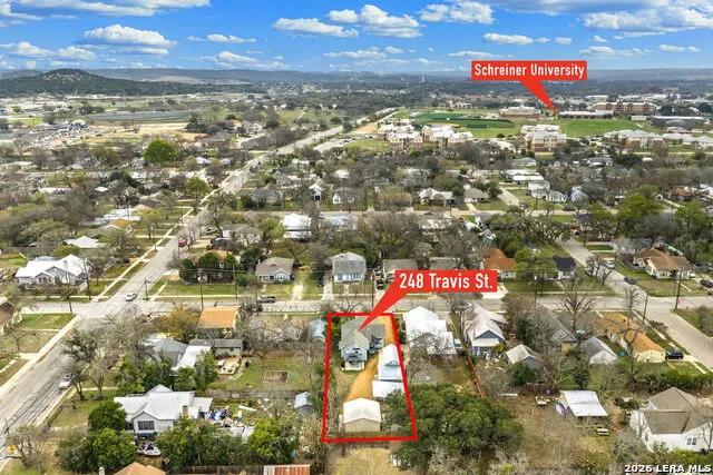 248 Travis St Kerrville, TX 78028