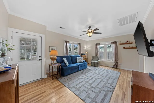 248 Travis St Kerrville, TX 78028