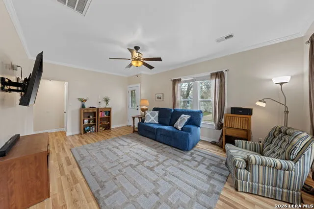 248 Travis St Kerrville, TX 78028