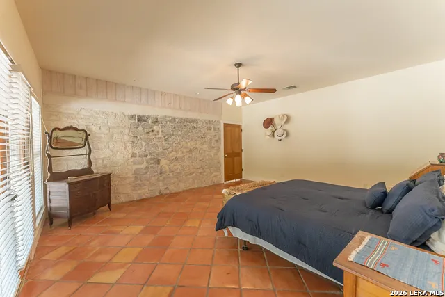 1690 WATERWAY LN New Braunfels, TX 78130