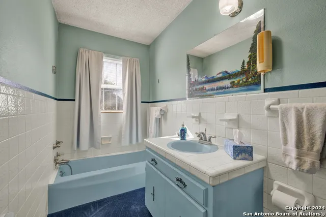 800 Bishop San Marcos, TX 78666