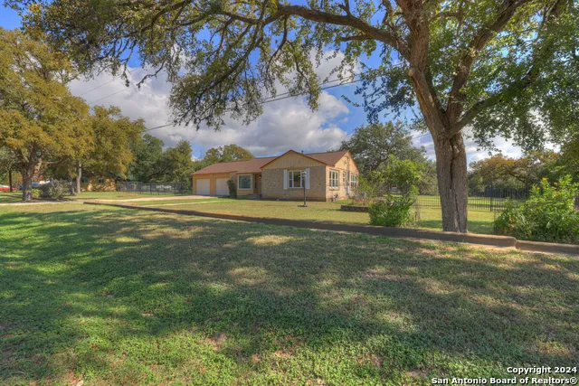 800 Bishop San Marcos, TX 78666