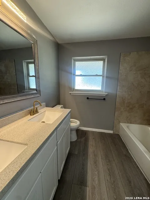 719 E Taft Pearsall, TX 78061
