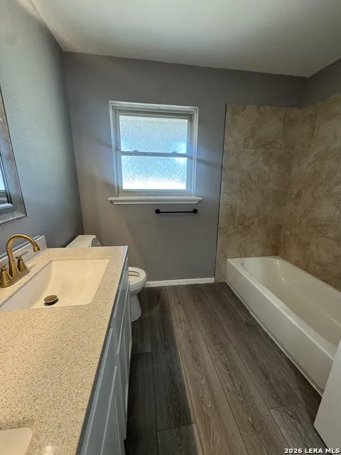 719 E Taft Pearsall, TX 78061