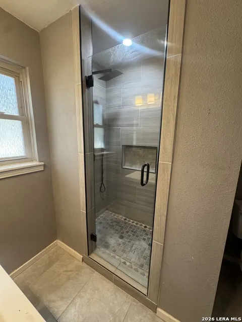 719 E Taft Pearsall, TX 78061