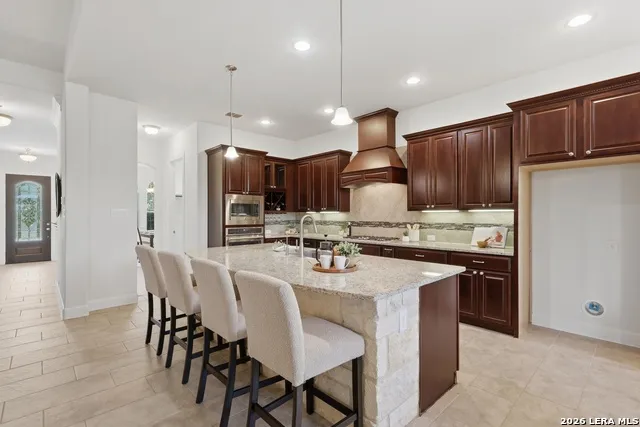 8930 IRVING HL Boerne, TX 78015