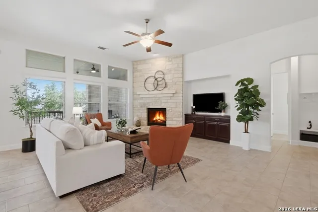 8930 IRVING HL Boerne, TX 78015