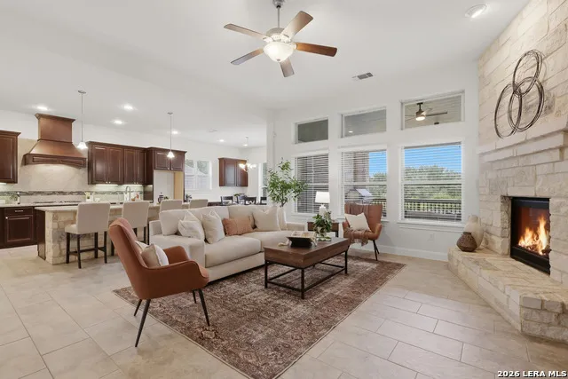 8930 IRVING HL Boerne, TX 78015