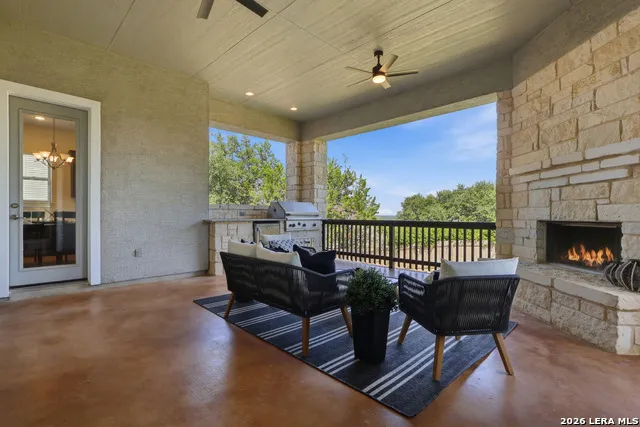8930 IRVING HL Boerne, TX 78015