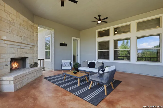 8930 IRVING HL Boerne, TX 78015