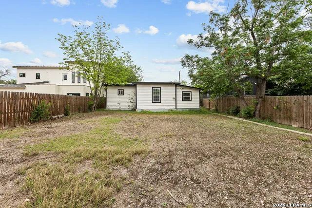 115 FREDONIA ST San Antonio, TX 78203