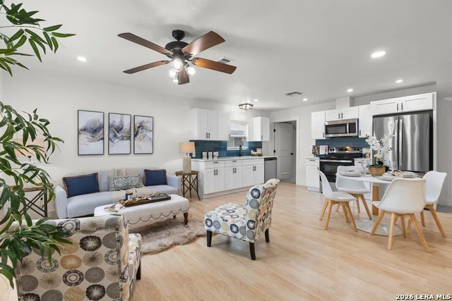 115 FREDONIA ST San Antonio, TX 78203