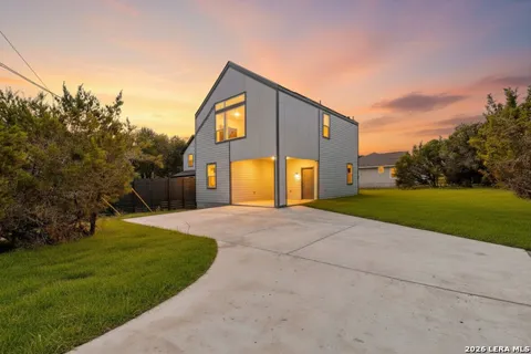 352 Caveside Drive