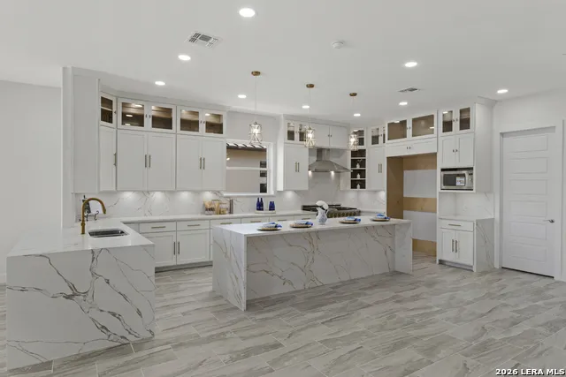 7310 Cresta Bulivar San Antonio, TX 78256