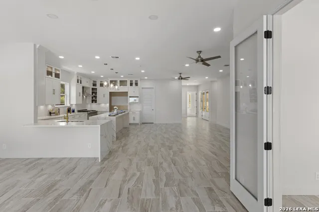 7310 Cresta Bulivar San Antonio, TX 78256