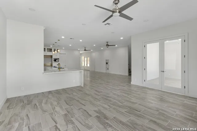 7310 Cresta Bulivar San Antonio, TX 78256