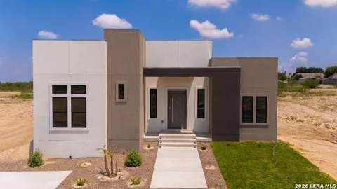 825 Ceniza Dr.