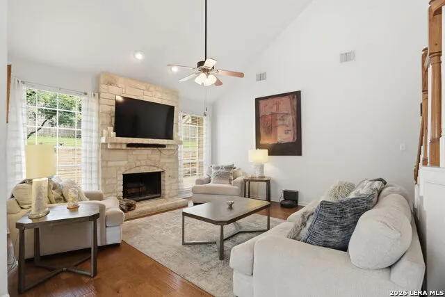 13502 CHARTER BEND DR San Antonio, TX 78231