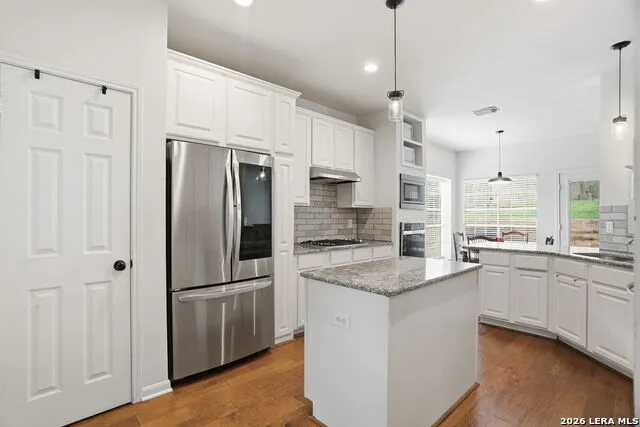 13502 CHARTER BEND DR San Antonio, TX 78231