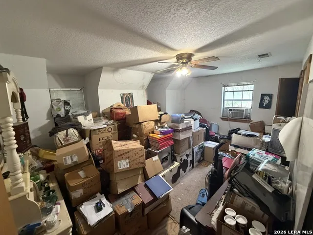 23798 MATHIS RD Elmendorf, TX 78112