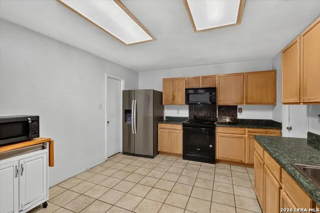 6435 Flatstone Pass Converse, TX 78109