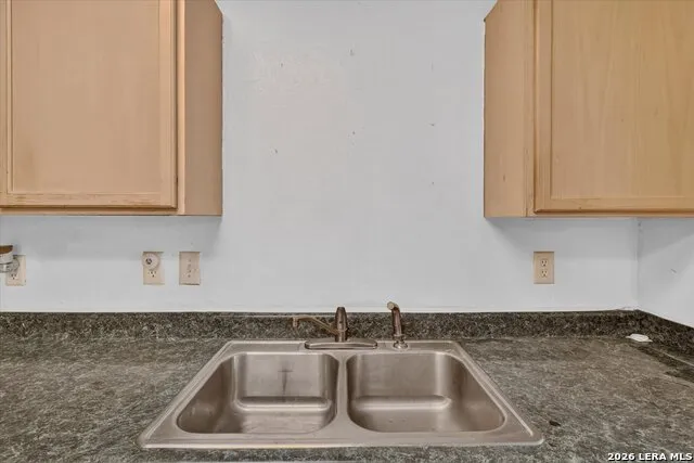 6435 Flatstone Pass Converse, TX 78109