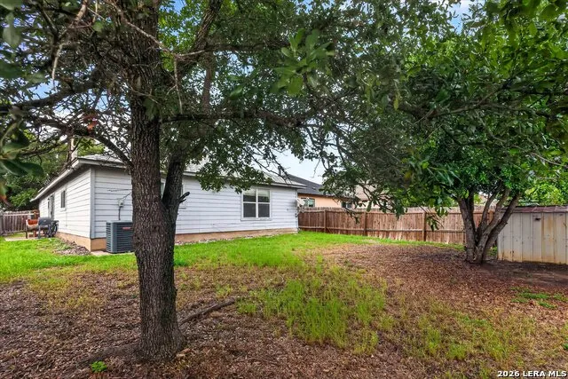 6435 Flatstone Pass Converse, TX 78109